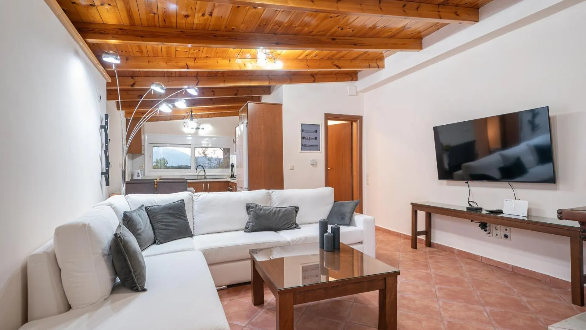 Home Plousia Grizata Villa