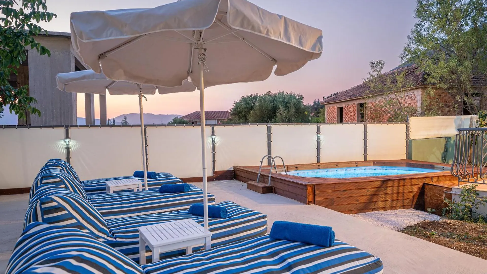 Home Plousia Grizata 0*,  Greece