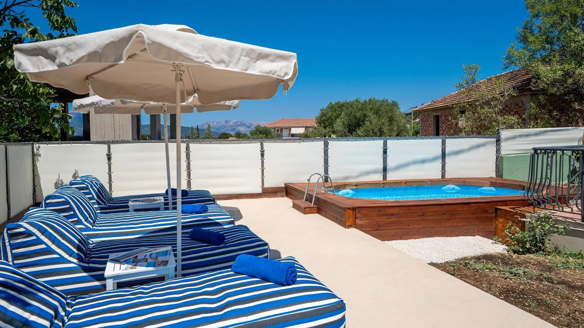 Home Plousia Grizata Greece