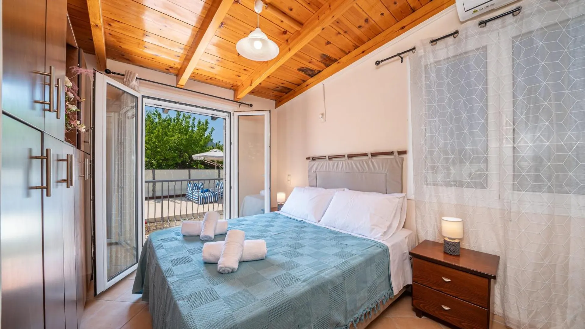 Home Plousia Grizata Greece